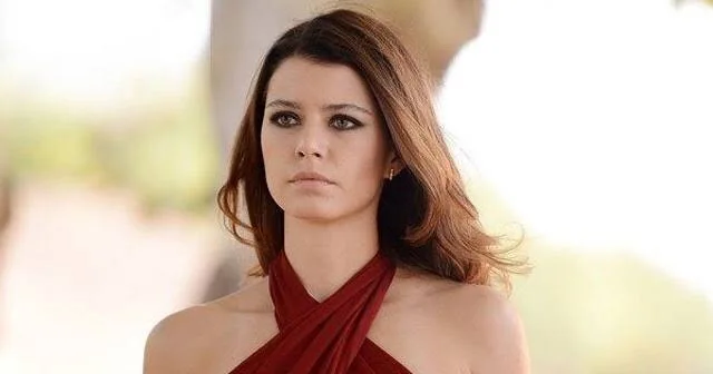 Beren Saat’li Netflix Dizisinin Konusu Belli Oldu!