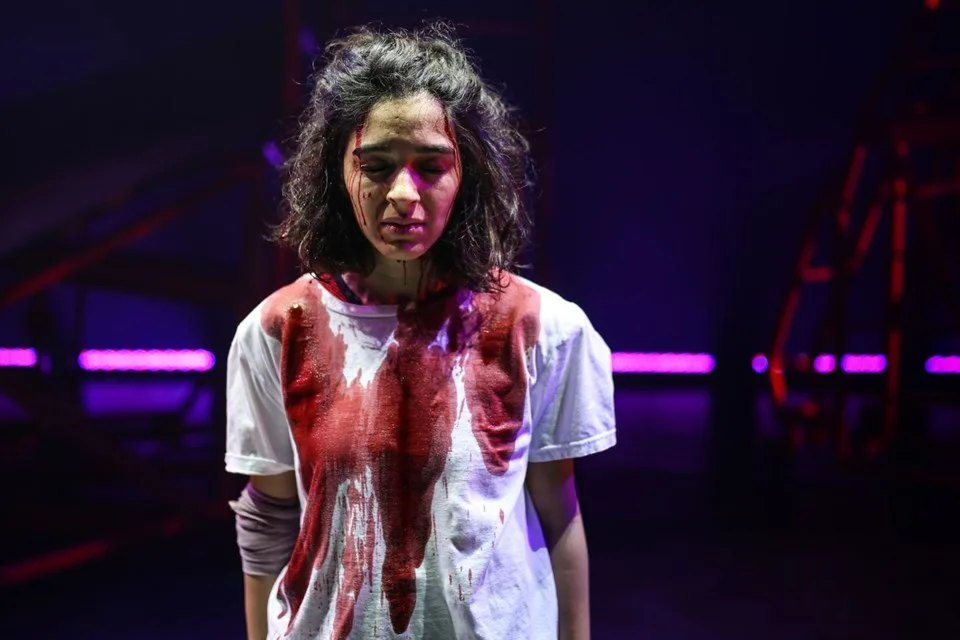 “Bırak İçeri Gireyim” Tiyatroda!